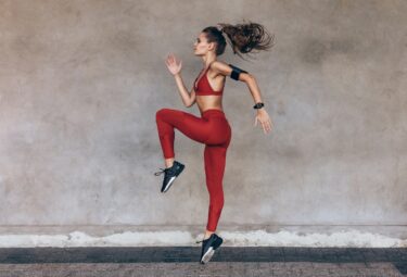 腿上げトレーニングのやり方｜ダイエットに効果的な有酸素運動メニューを解説